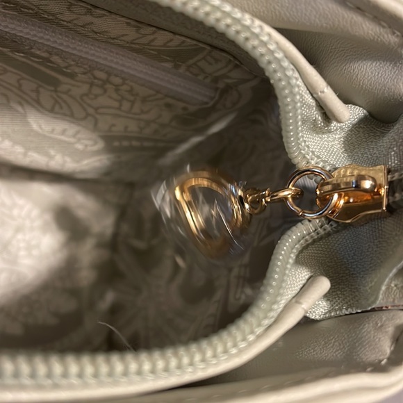 BELLA RUSSO gray boxy small crossbody bag gold tone chain BT2 2619 NWOT - Picture 5 of 5